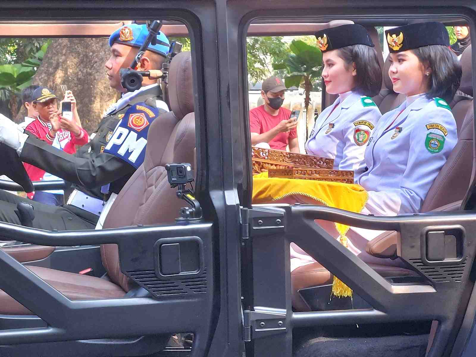 Sambut HUT ke-79 RI, Ini Pembawa Kirab Bendera Merah Putih dan Teks Proklamasi dari Monas ke IKN