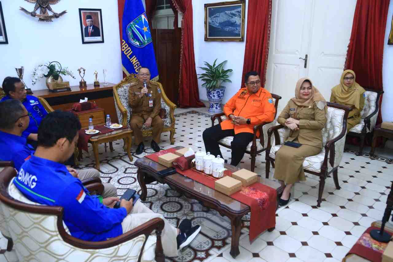 Sambut HUT ke-79 RI, RSUD Waluyo Jati Gelar Senam BUGARR bersama Komunitas TEGAR