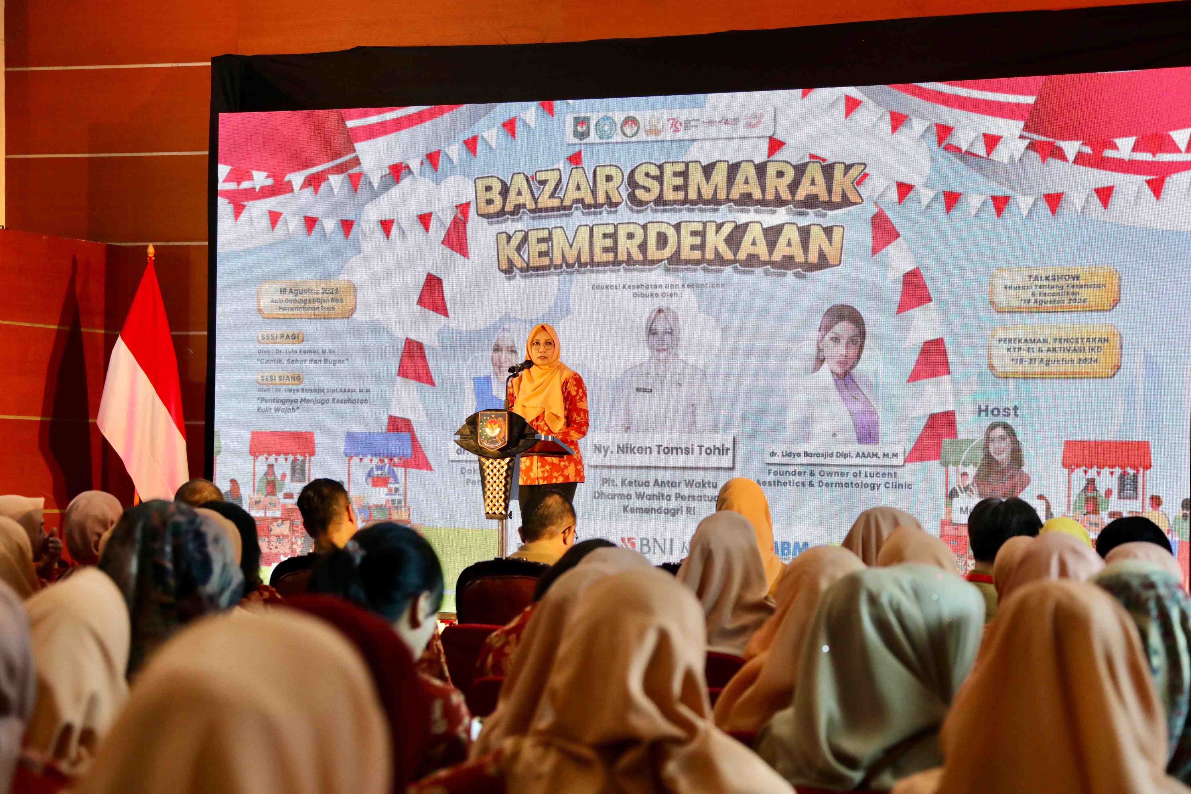 Kemendagri Rayakan HUT ke-79 dengan Bazar UMKM dan Layanan Kependudukan