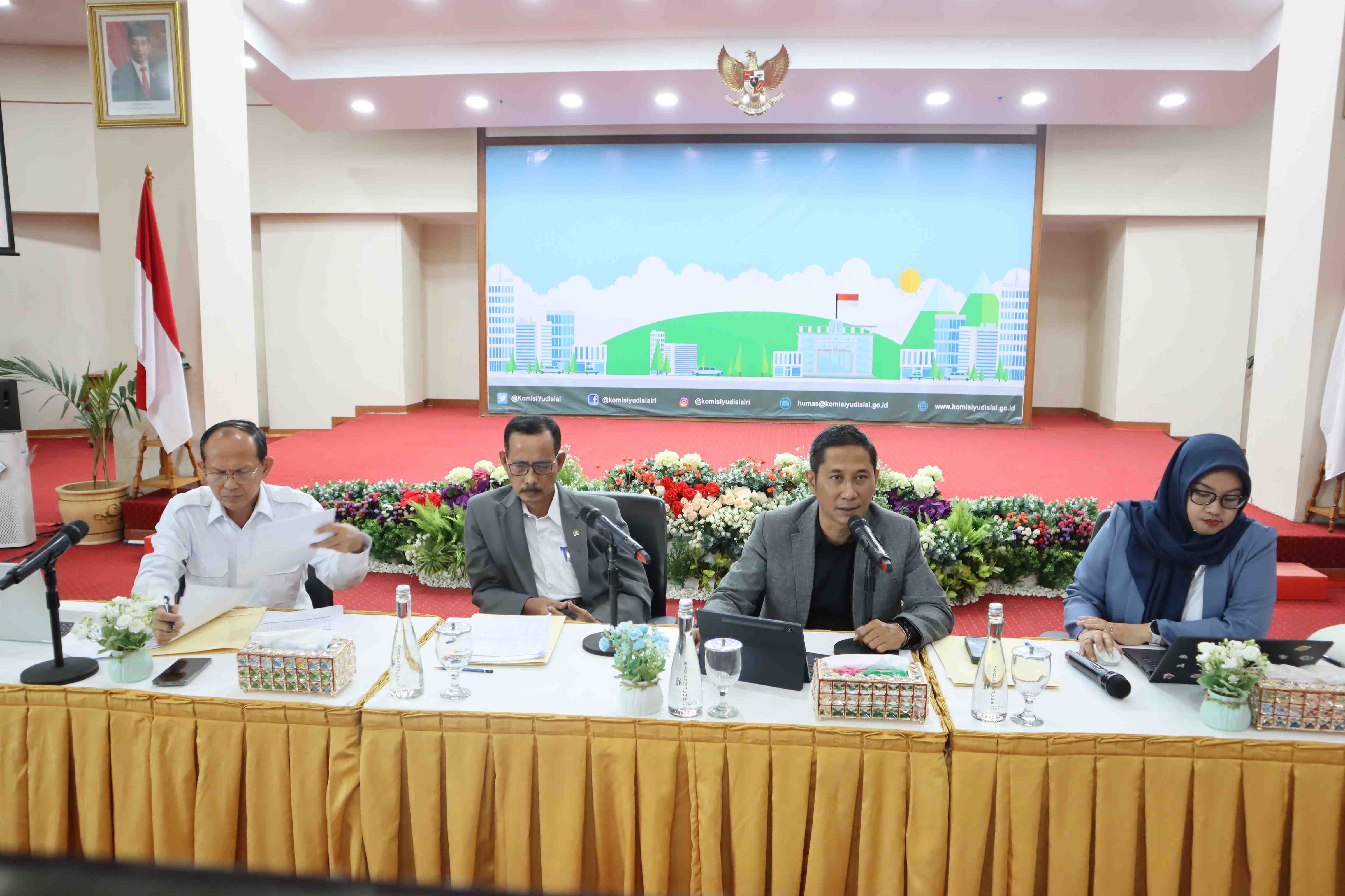 KY Periksa Majelis Hakim PN Surabaya Terkait Vonis Bebas Terdakwa GRT