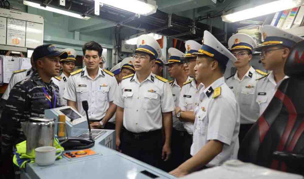Angkatan Laut Vietnam Kunjungi KRI Bung Tomo-357 Jelang Latma Codex