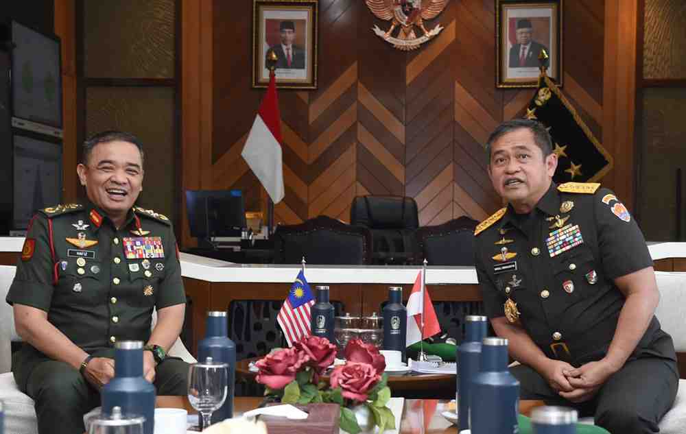 Kasad RI dan Malaysia Bahas Penguatan Kerja Sama Militer di Mabesad