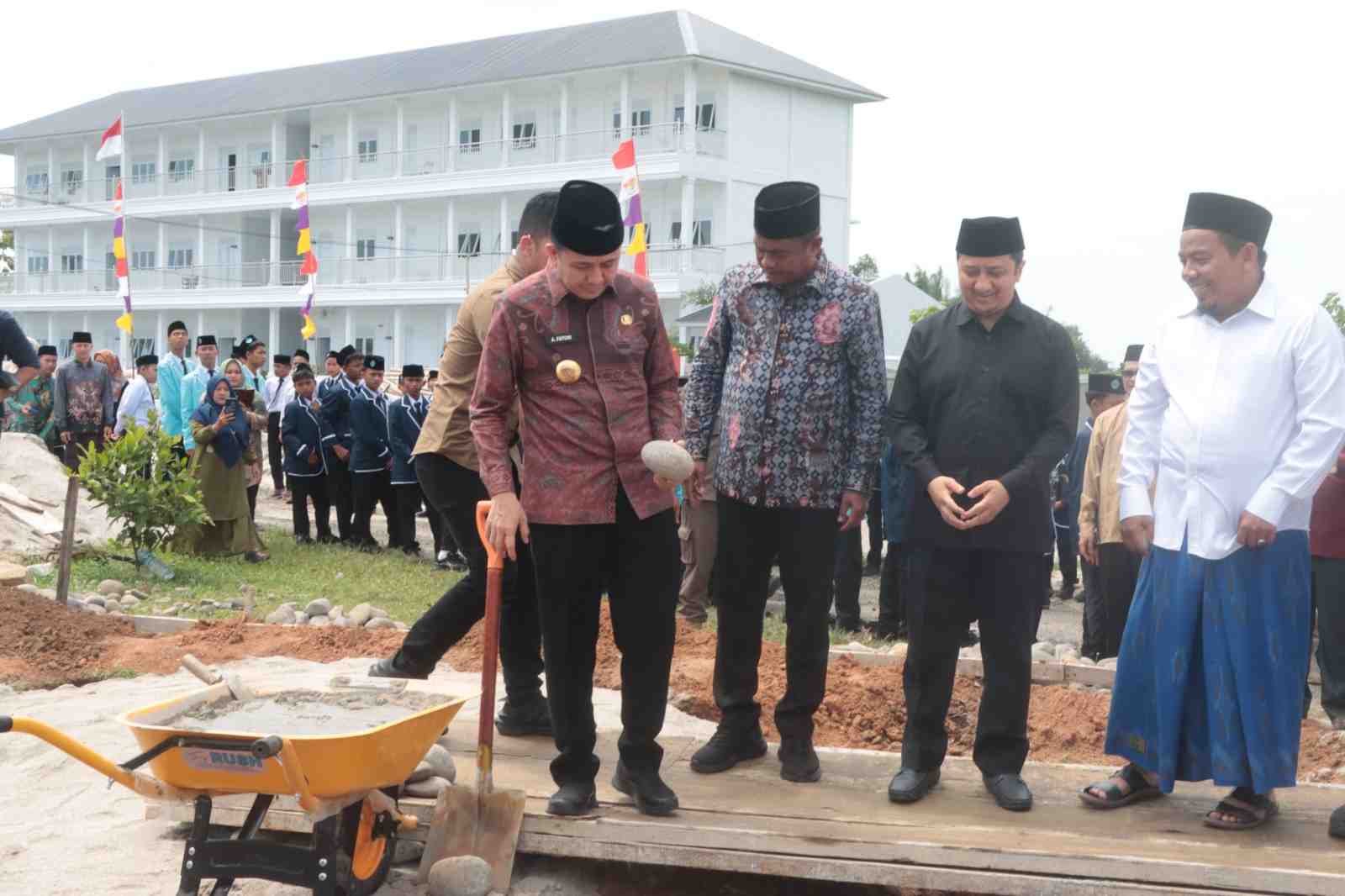 Ribuan Masyarakat Sergai Sambut Safari Dakwah untuk PON XXI Aceh-Sumut
