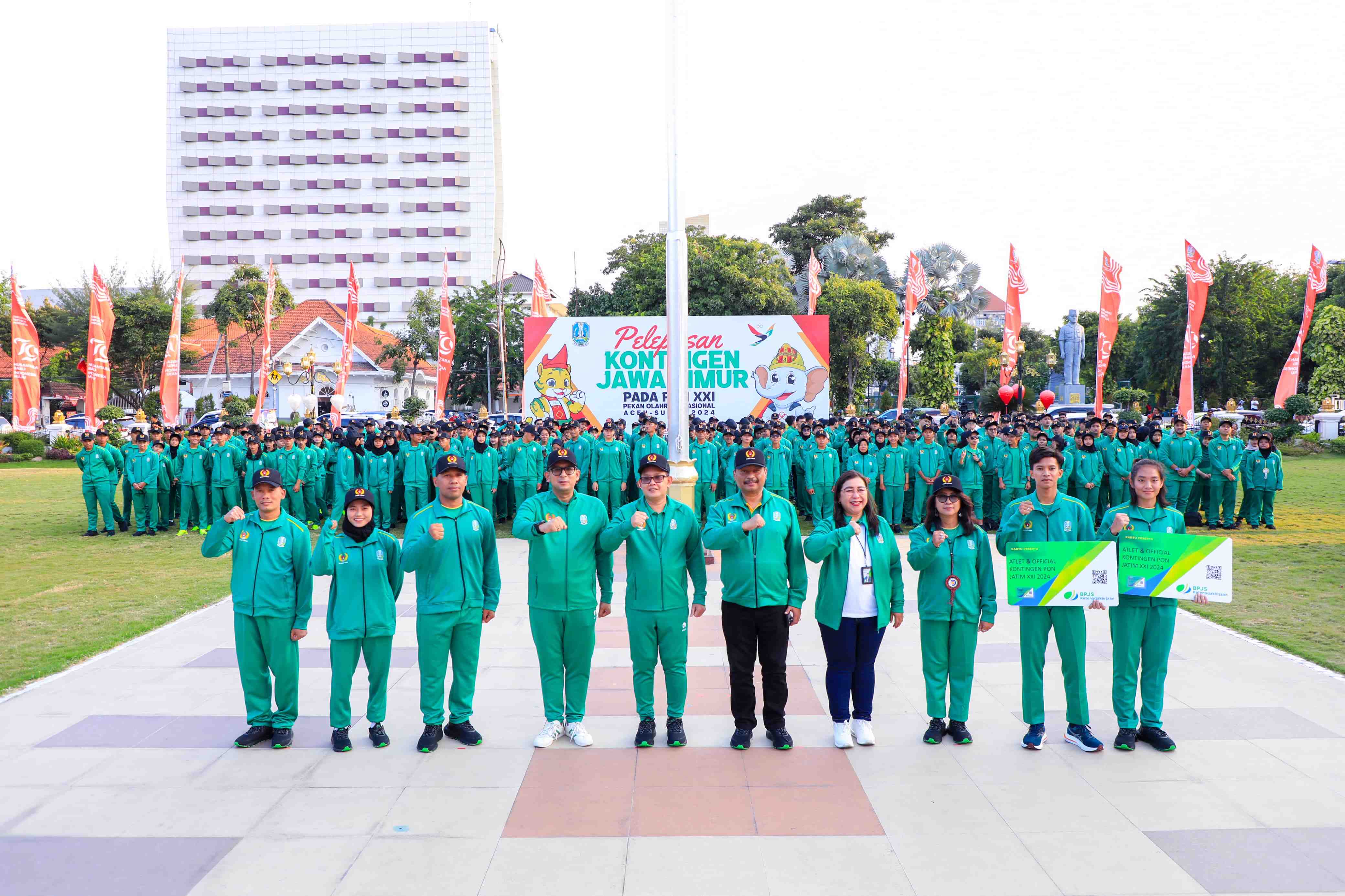Adhy Karyono Lepas Kontingen Jatim di PON XXI 2024 Aceh-Sumut