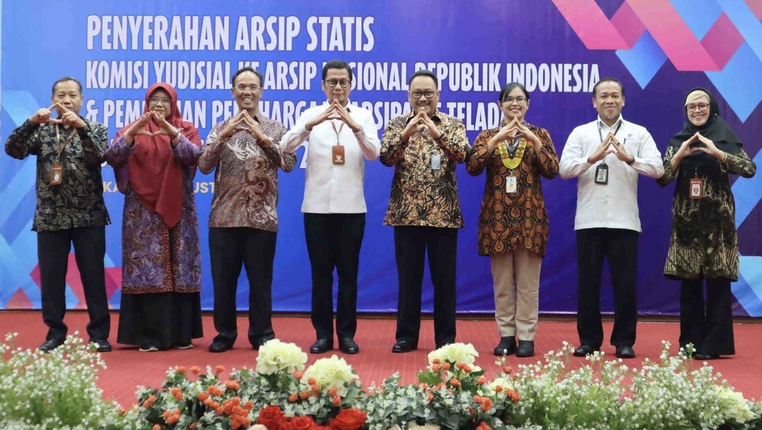 KY Serahkan 22 Berkas Arsip Usul Penjatuhan Sanksi ke ANRI