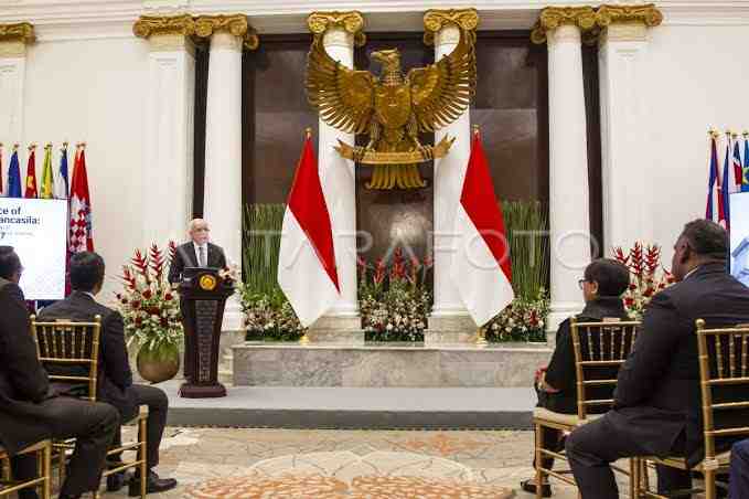 Dukung Rakyat Palestina, Menlu Terima Penghargaan 