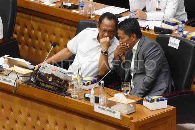 Mendagri Minta Revisi UU Pilkada Pertimbangkan Putusan MK dan Hapus DIM yang Tak Relevan