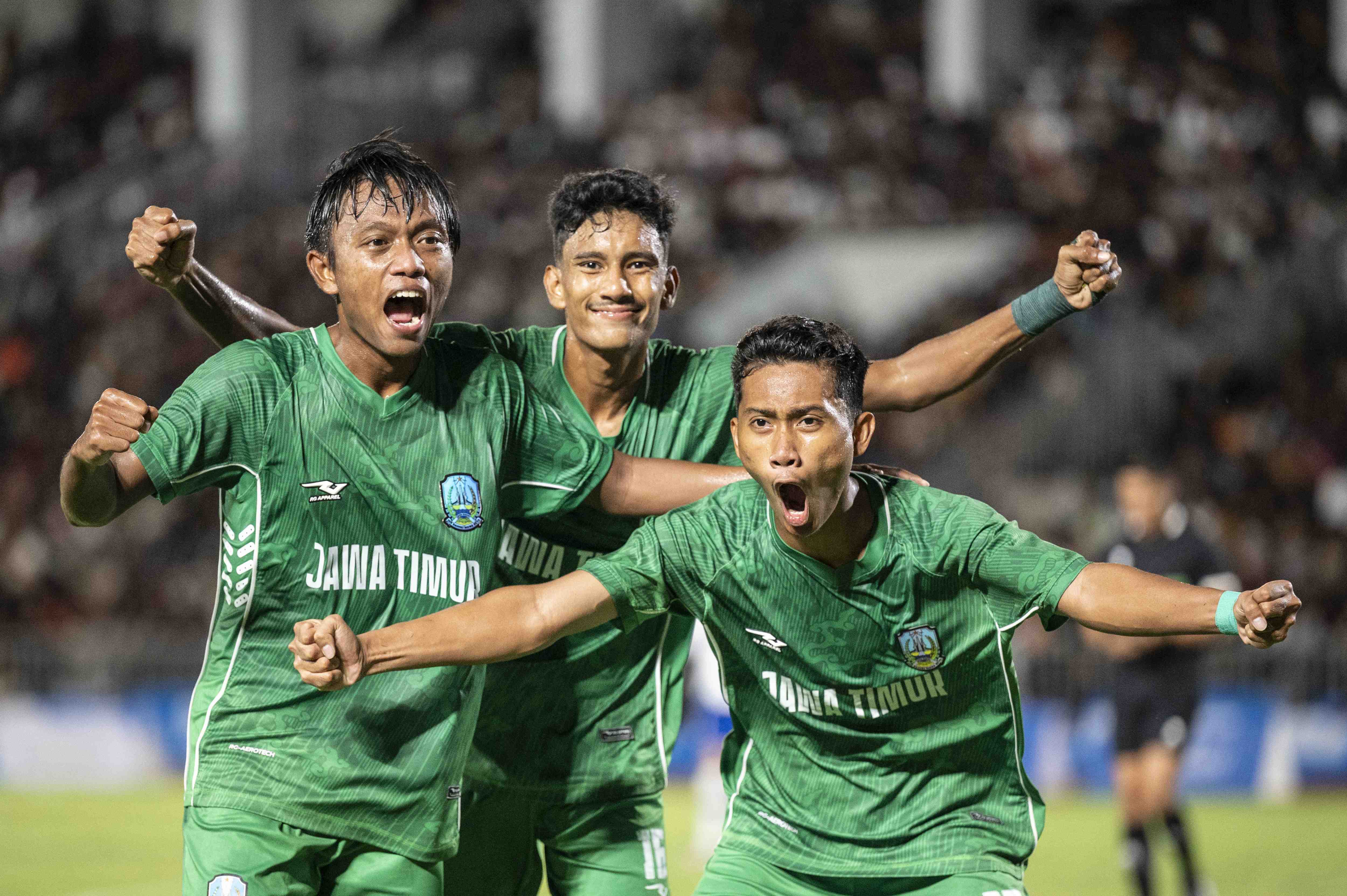 [SIARAN PERS] Kalahkan Aceh 3-2, Jatim Tantang Jabar di Final Sepak Bola Putra PON XXI