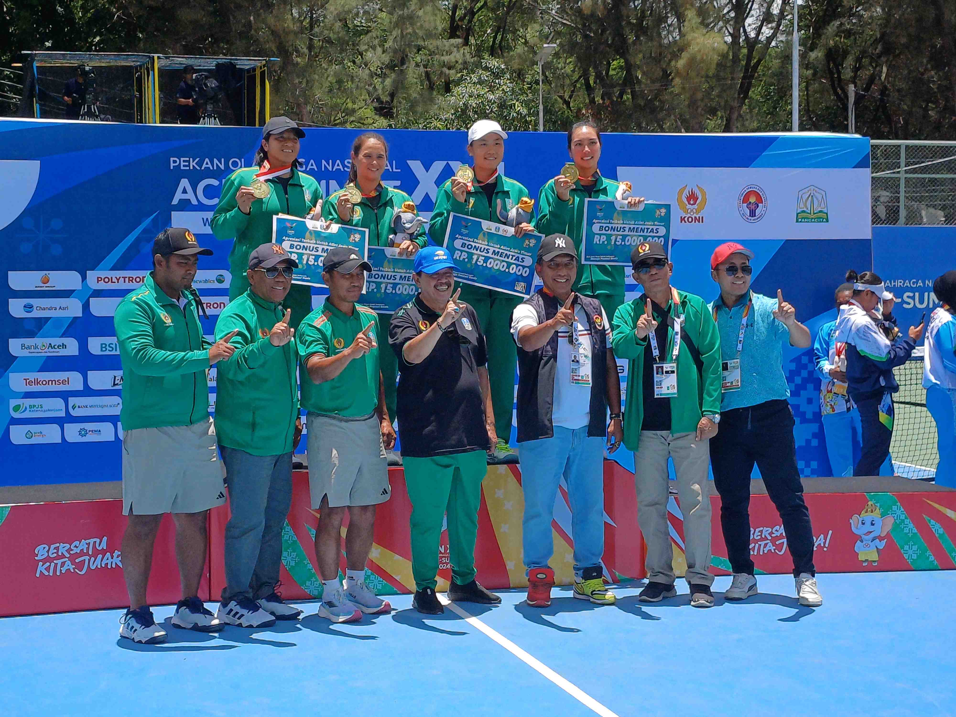 Tenis Lapangan Jatim Kawinkan Medali Emas Beregu Putra-Putri