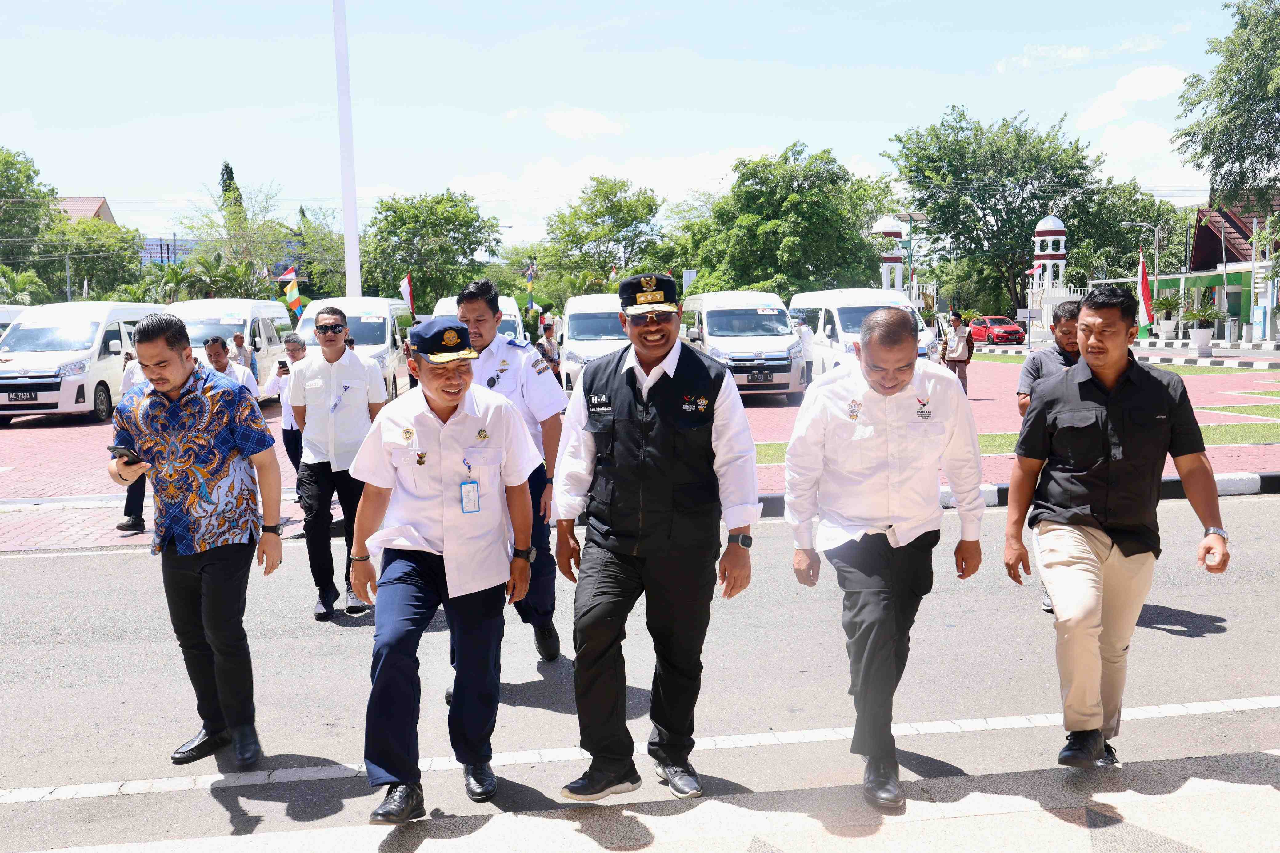 [SIARAN PERS] Kemhub Sediakan 480 Unit Minibus di Aceh, PJ Gubernur Optimistis PON 2024 Lancar