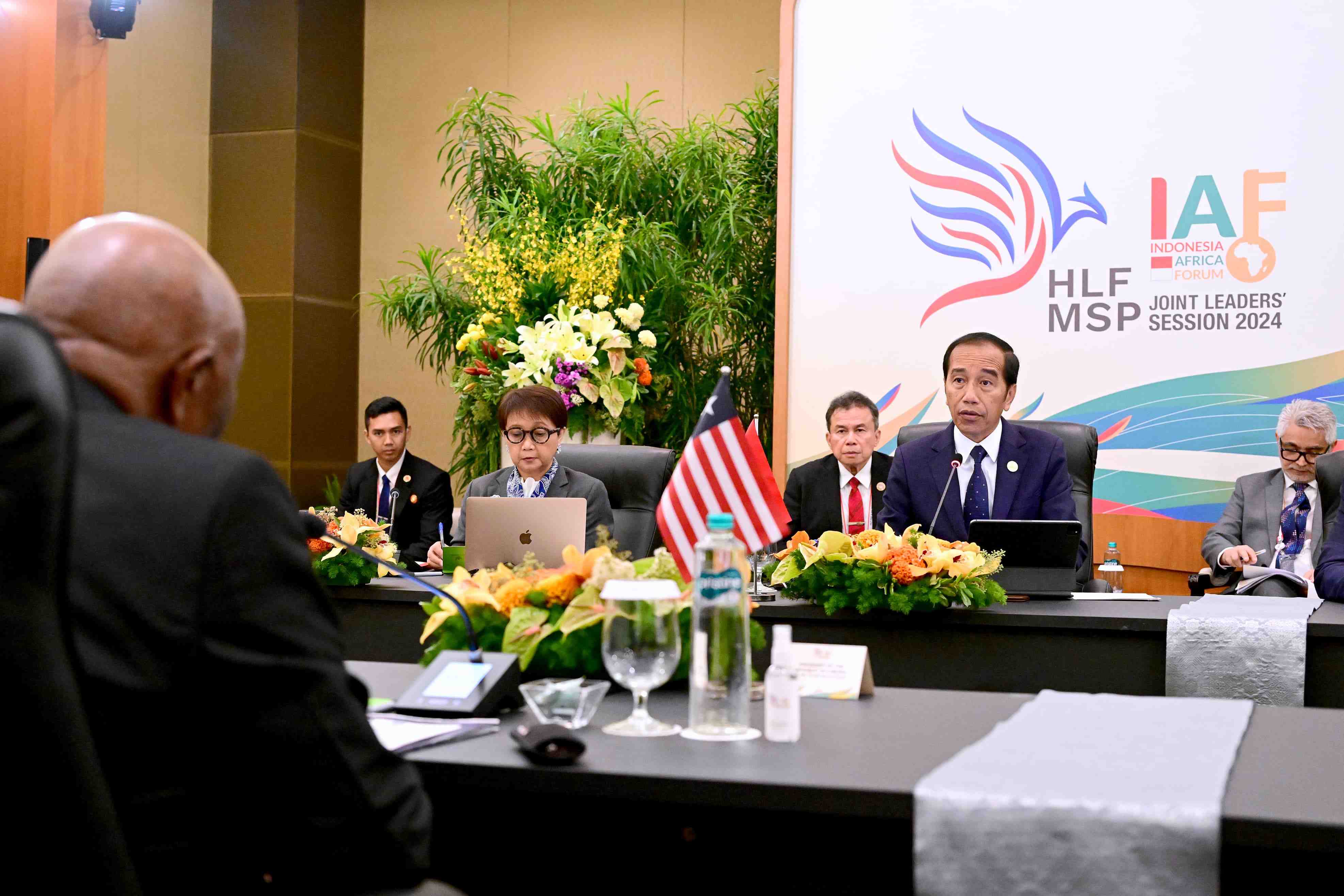 [SIARAN PERS] Pertemuan Presiden Jokowi dan Presiden Boakai: 60 Tahun Hubungan RI-Liberia Semakin Kuat