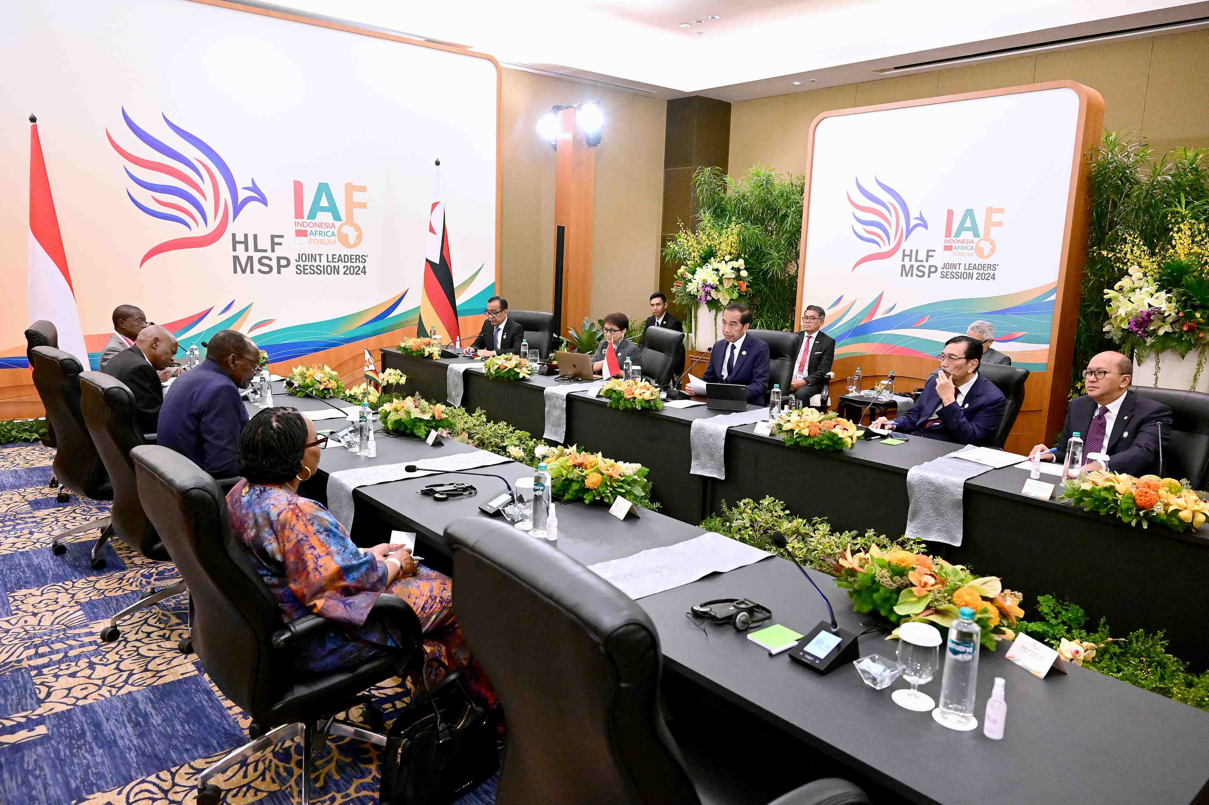 Presiden Jokowi Bahas Kerja Sama Ekonomi dan Pertambangan dengan Wakil Presiden Zimbabwe