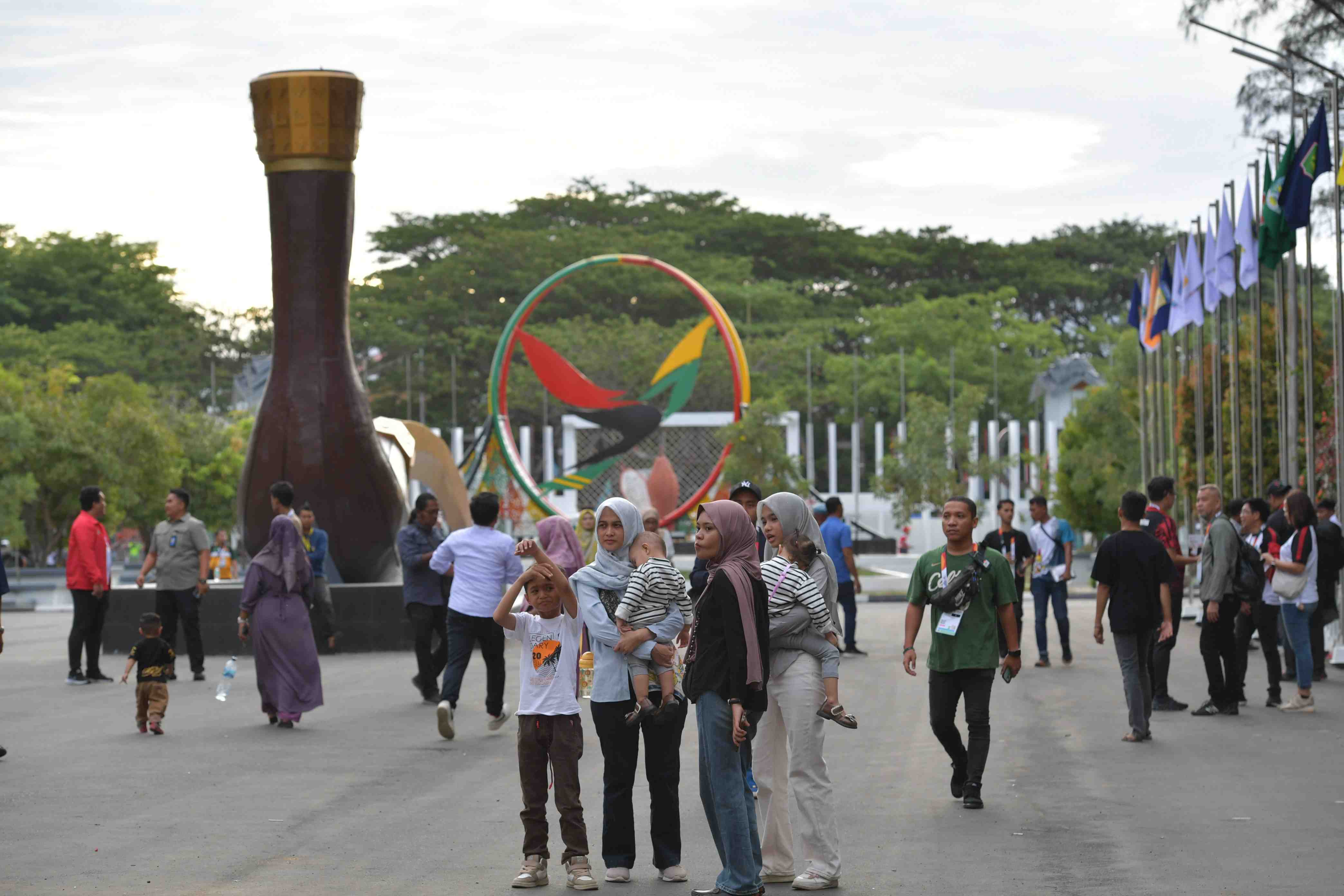 [SIARAN PERS] Kontes Foto Kemeriahan PON XXI, Jepret-Jepret Berhadiah