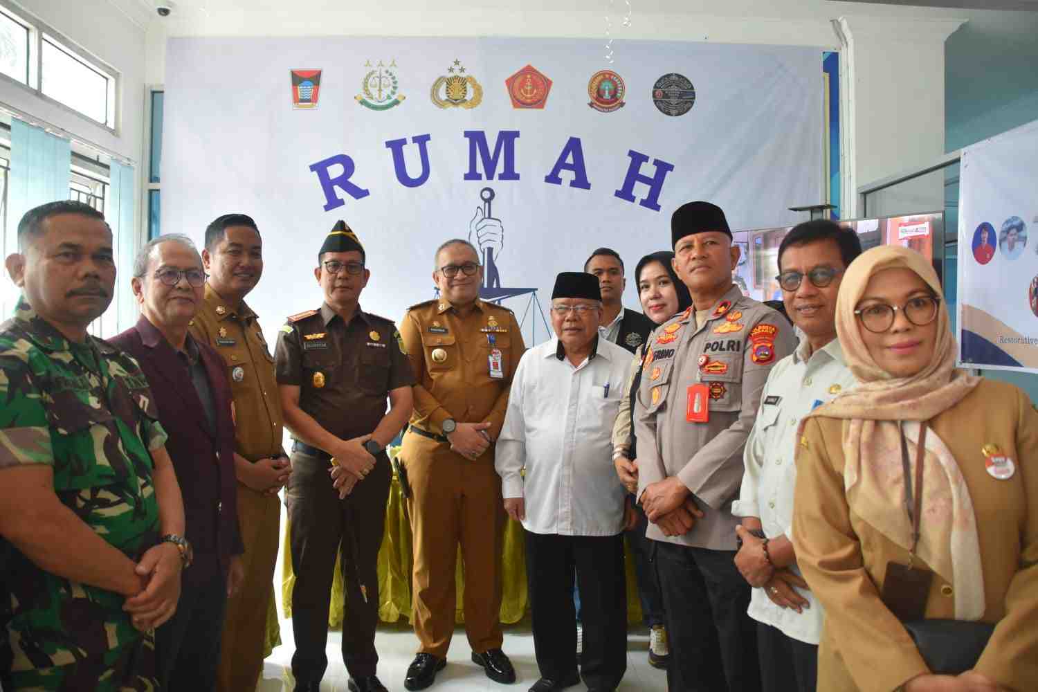 Inisiasi Mahasiswa UNES: Rumah Restorative Justice Pertama di Padang Diresmikan!