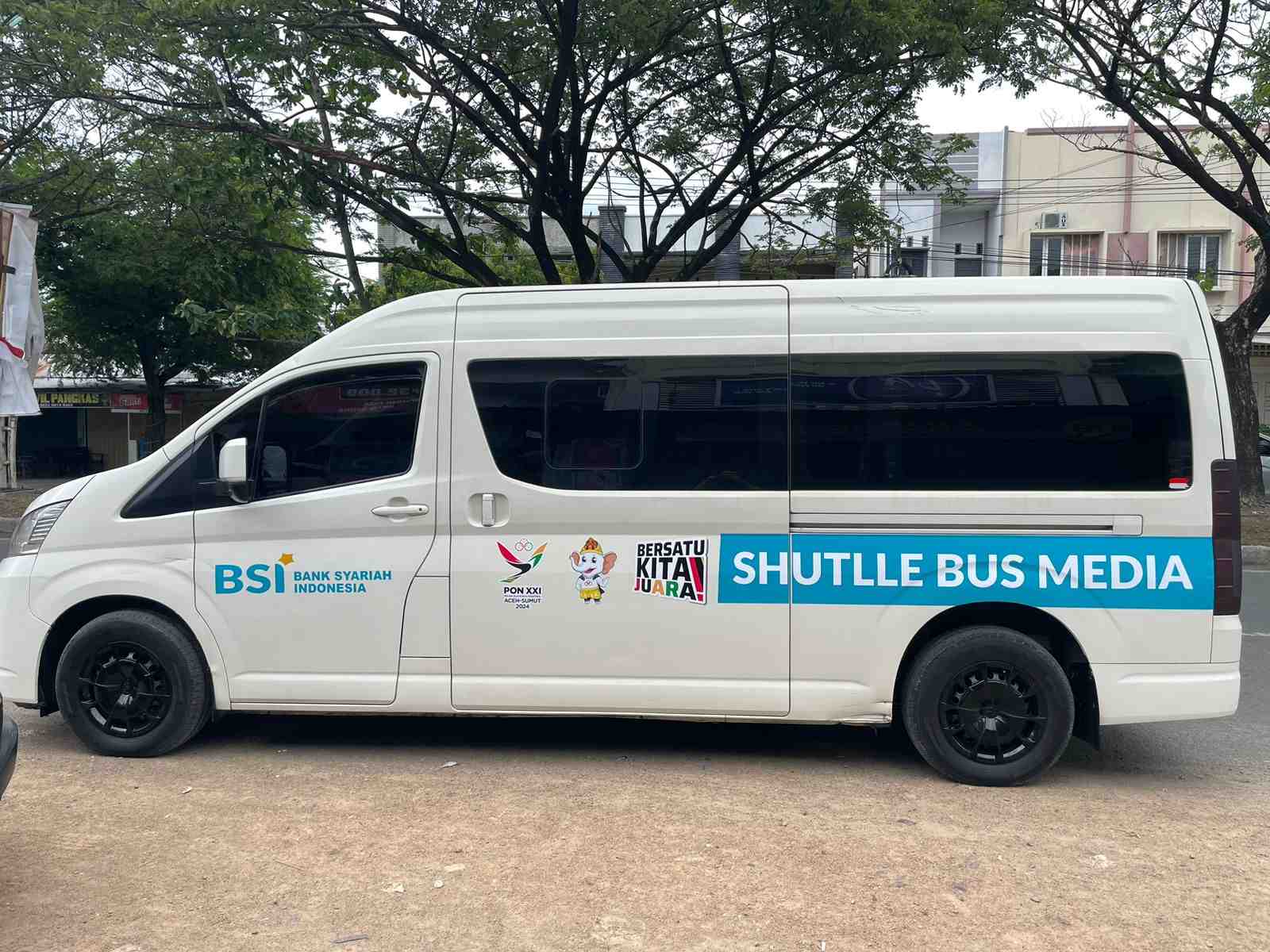 BSI Sediakan Shuttle Bus dan Mobil Musala untuk Dukung PON XXI Aceh-Sumut 2024
