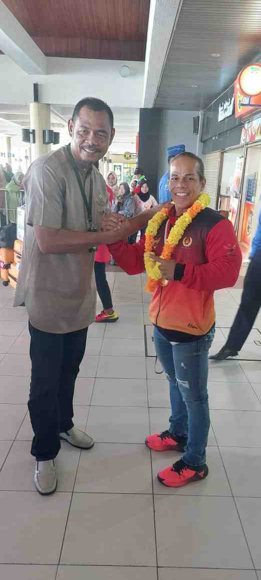 Tiba di Sumbar, Atlet Binaraga Iwan Samuray Disambut bak Pahlawan