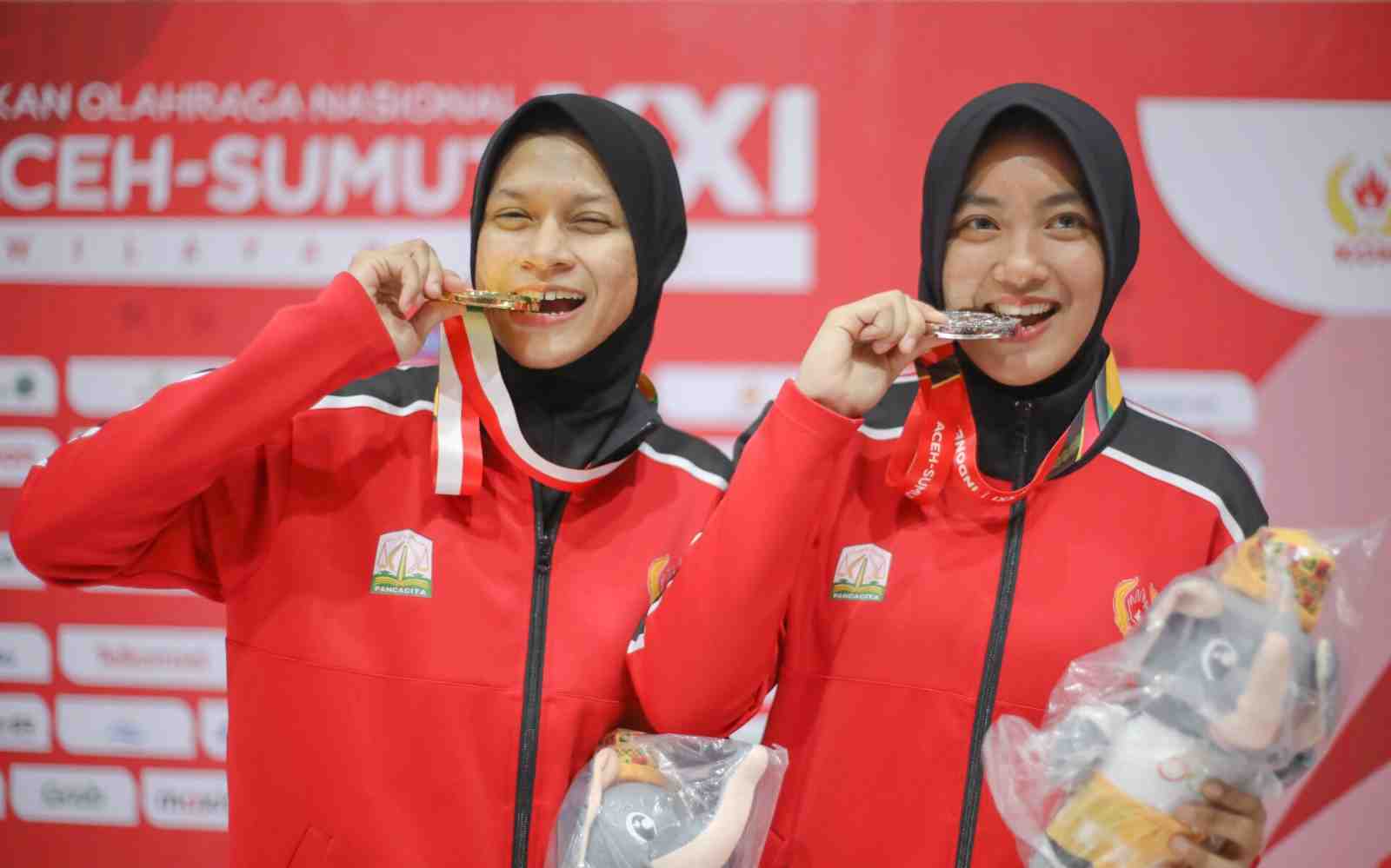 Kontingen Aceh Raih Emas dan Perak Cabor Anggar PON XXI/2024