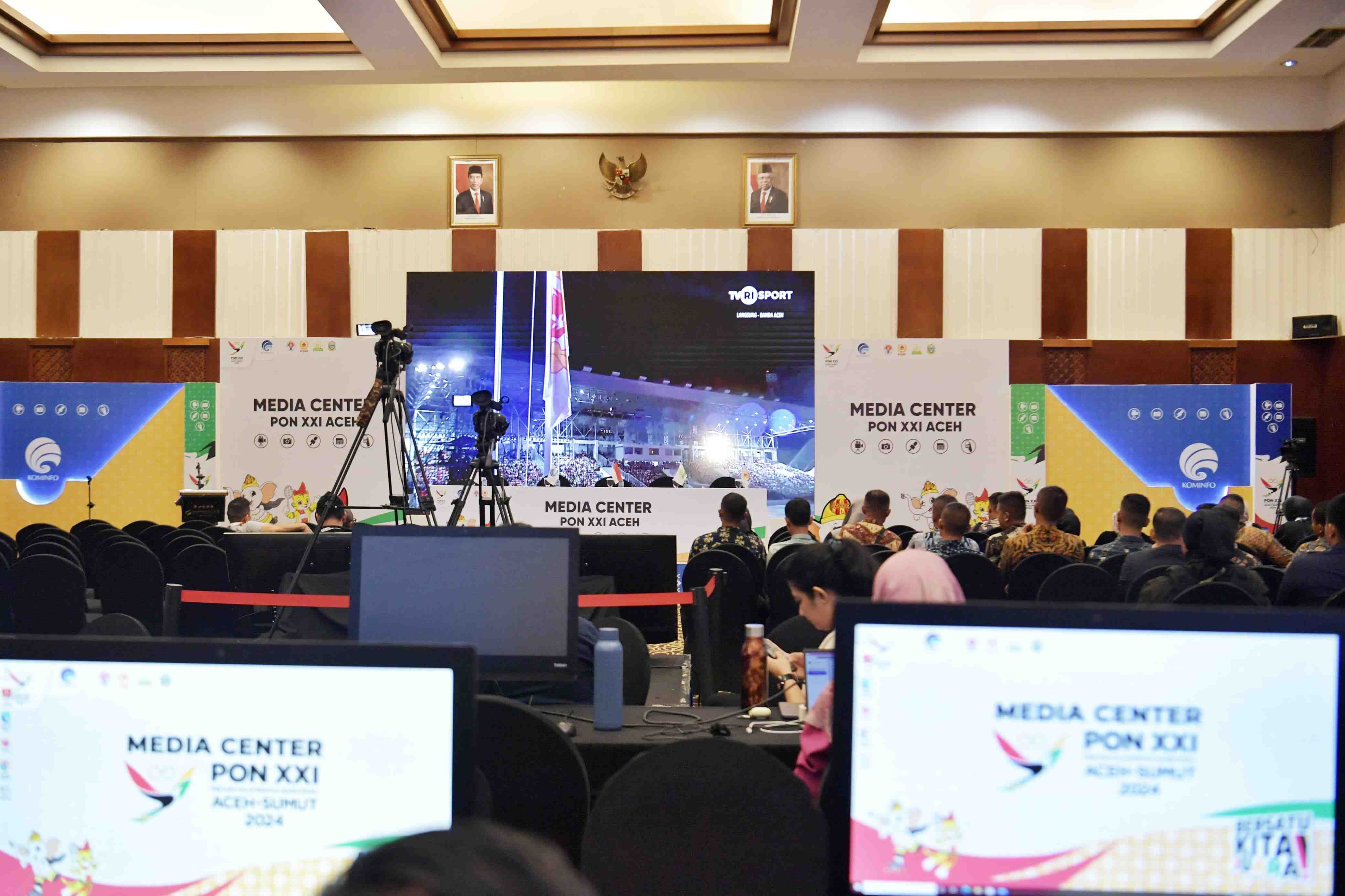[SIARAN PERS] Jurnalis Terbantu Fasilitas Media Center PON XXI Aceh-Sumut