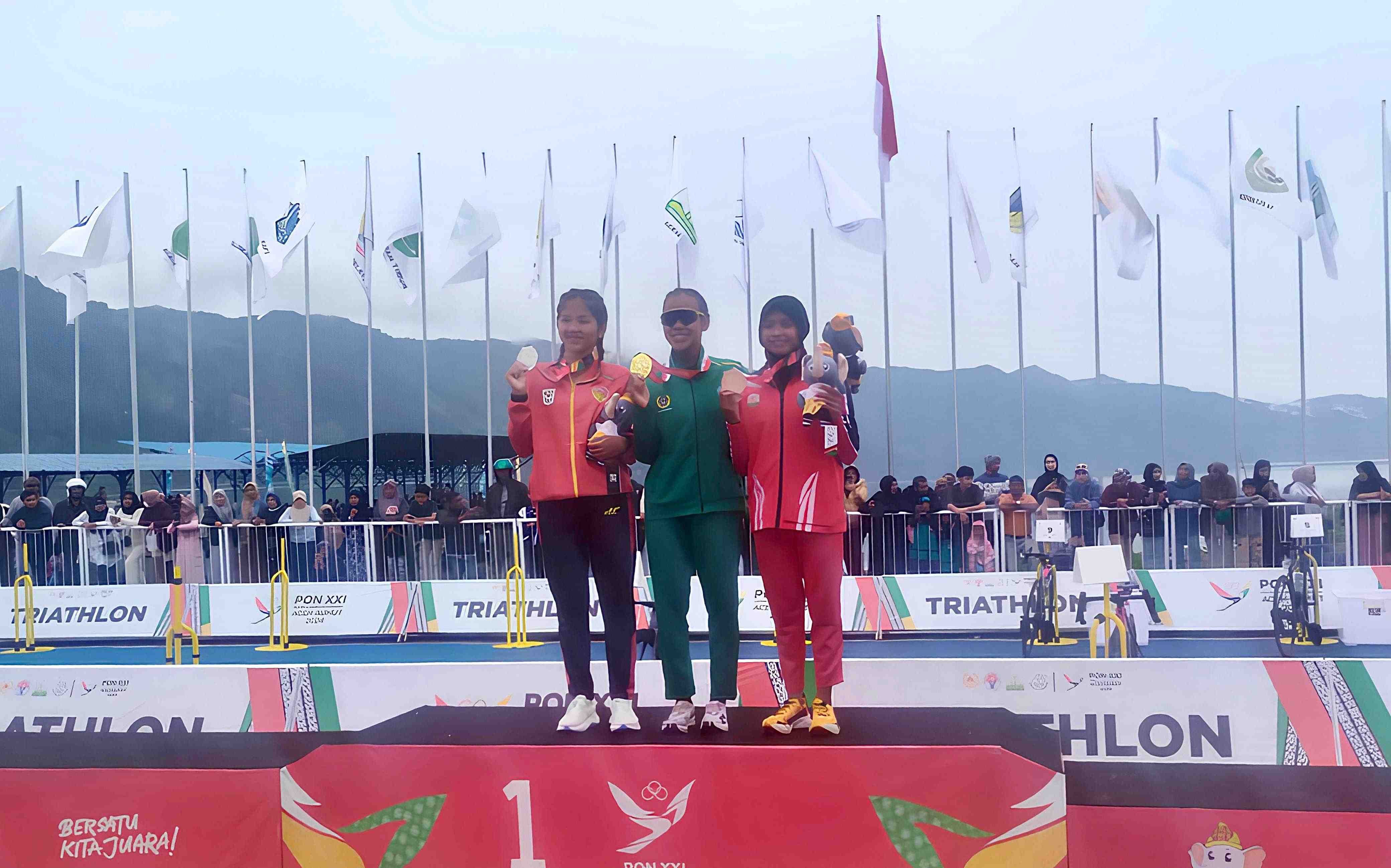 Jawa Timur Raih Emas di Nomor Sprint Distance Putri Triathlon PON XXI 2024
