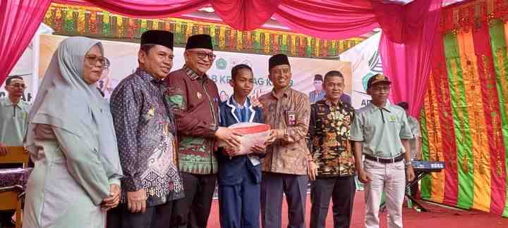 Semarak Hari Amal Bhakti ke-79, Pj Wali Kota Padang: Bentuk Generasi Tangguh Lewat Pendidikan Agama
