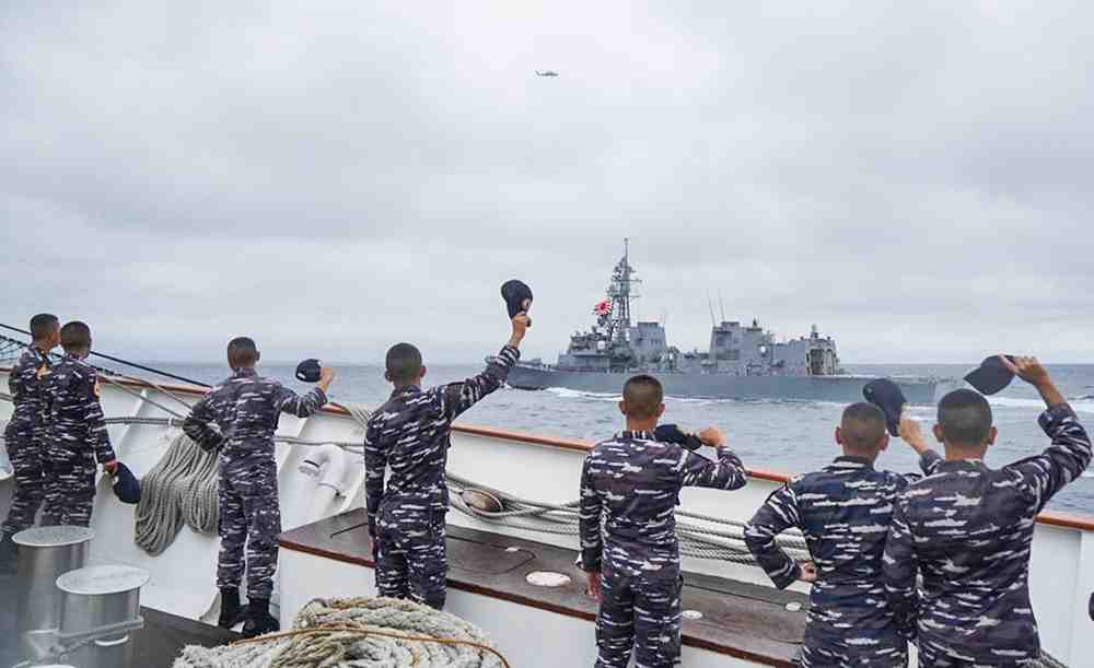 KRI Bima Suci dan JS Murasame Gelar Latihan Passex di Perairan Jepang