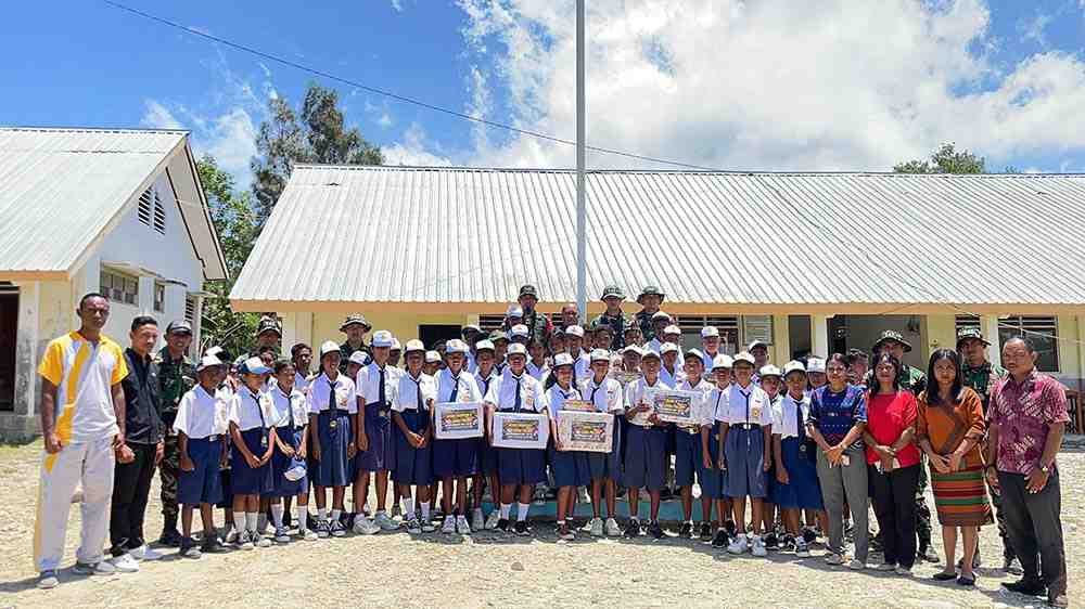 Satgas Pamtas Yonif 741/Gn Gelar Lomba PBB di SMPN Kota Biru, Tanamkan Semangat Nasionalisme