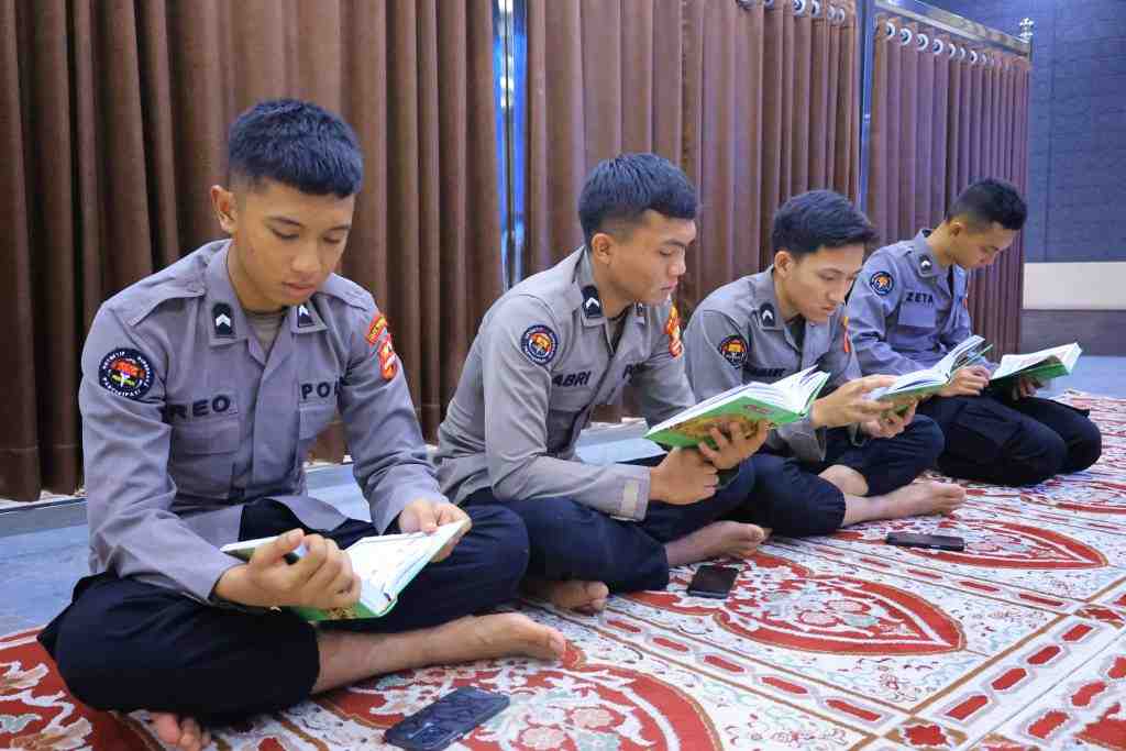 Divisi Humas Polri Gelar Khataman Al-Qur'an 73 Kali untuk Peringati Hari Jadi ke-7