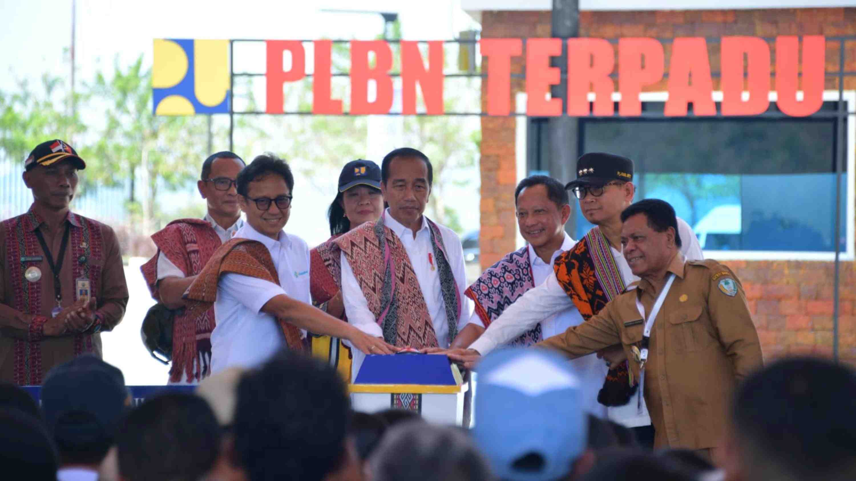  Dorong Pemerataan Pembangunan, Presiden Jokowi Resmikan 7 PLBN Terpadu