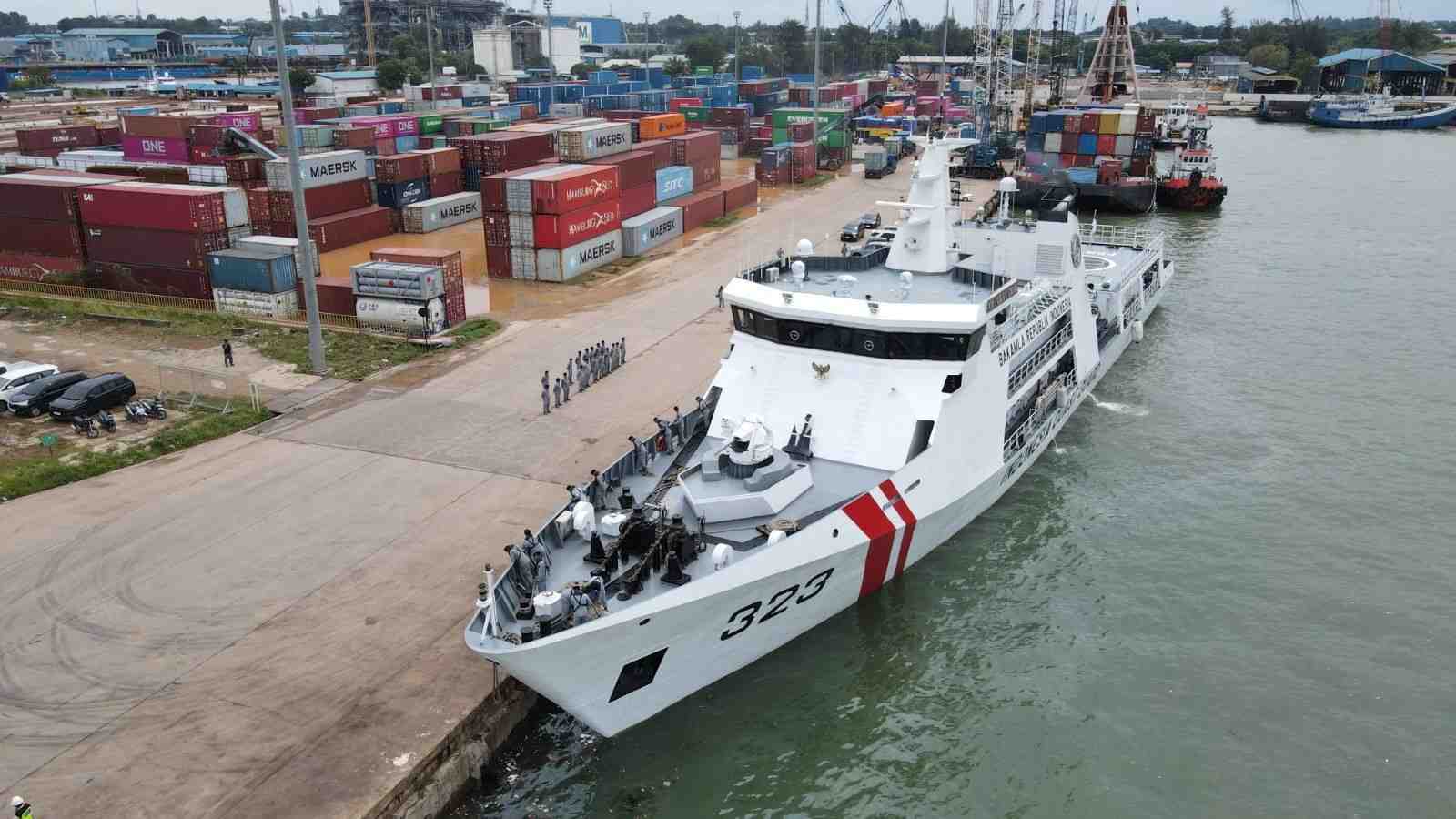 Bakamla RI Lepas KN Pulau Dana-323 untuk Misi Muhibah ke Vietnam dan Singapura