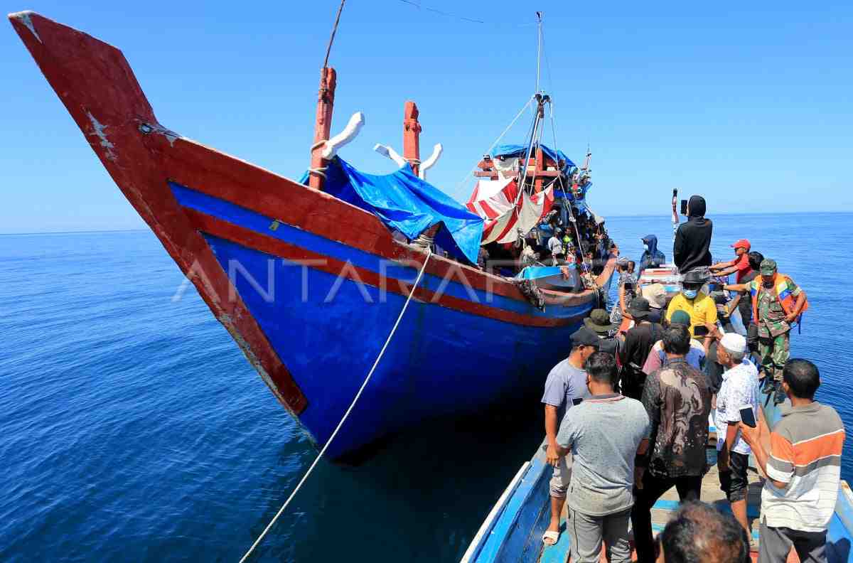 91 Imigran Rohingya Direlokasi ke Penampungan Sementara di Aceh Timur