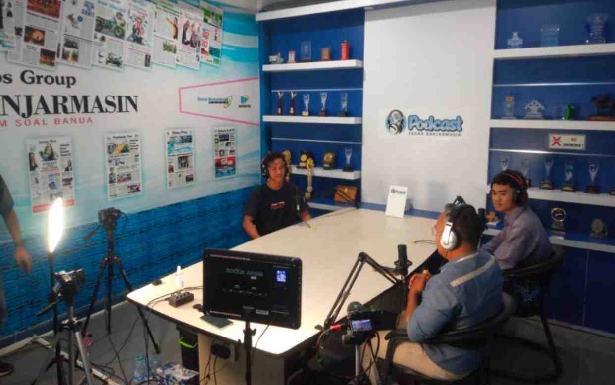 Penggiat KIM Racah Mampulang Belajar jadi Narasumber Podcast Profesional