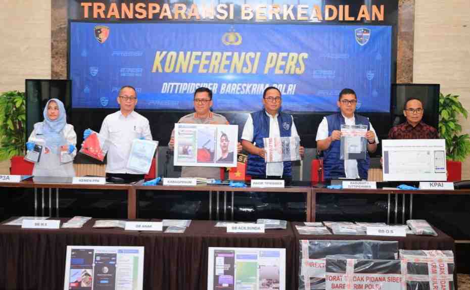 Polri Amankan Tersangka Pengelola Situs Penyebar Video Porno