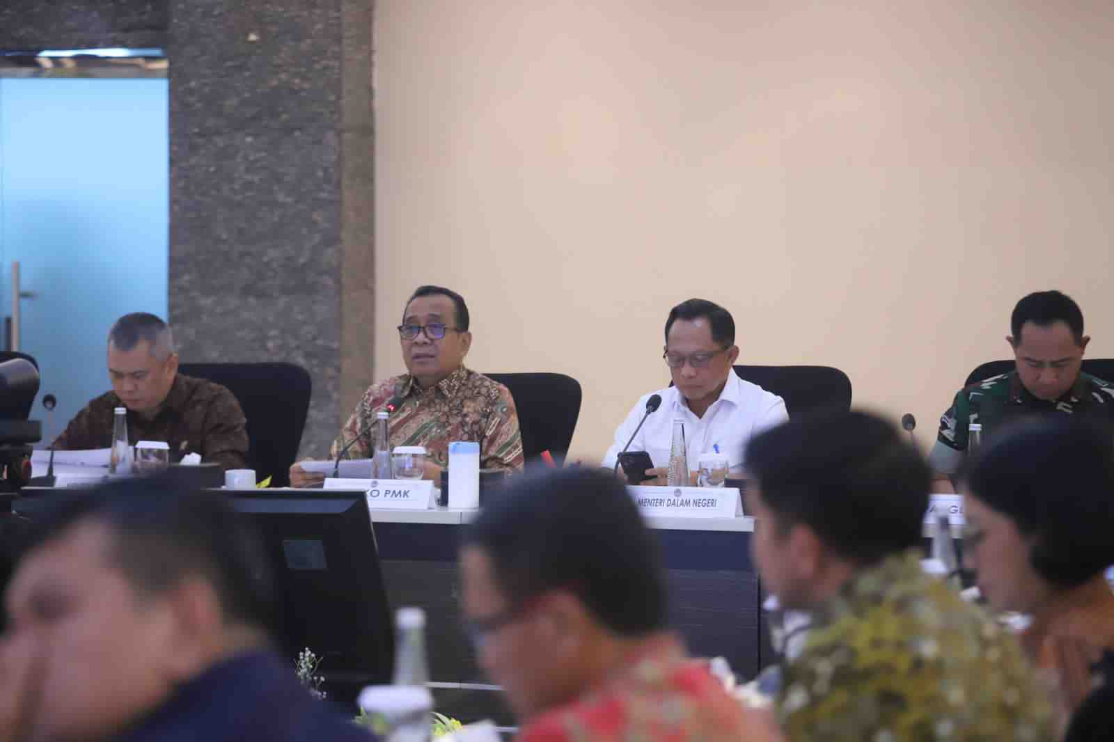 Menko PMK: Libur Nataru Harus Berjalan Lancar, Aman, Nyaman, dan Tertib