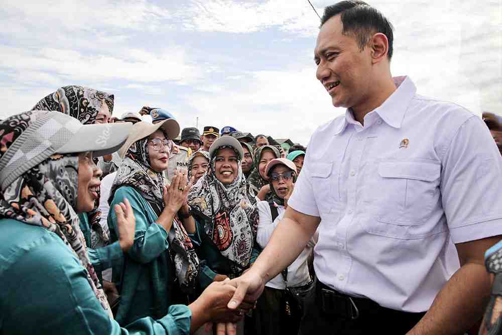 Menko AHY Tinjau Fasilitas Pengendalian Banjir Rob di Pantai Utara Jakarta