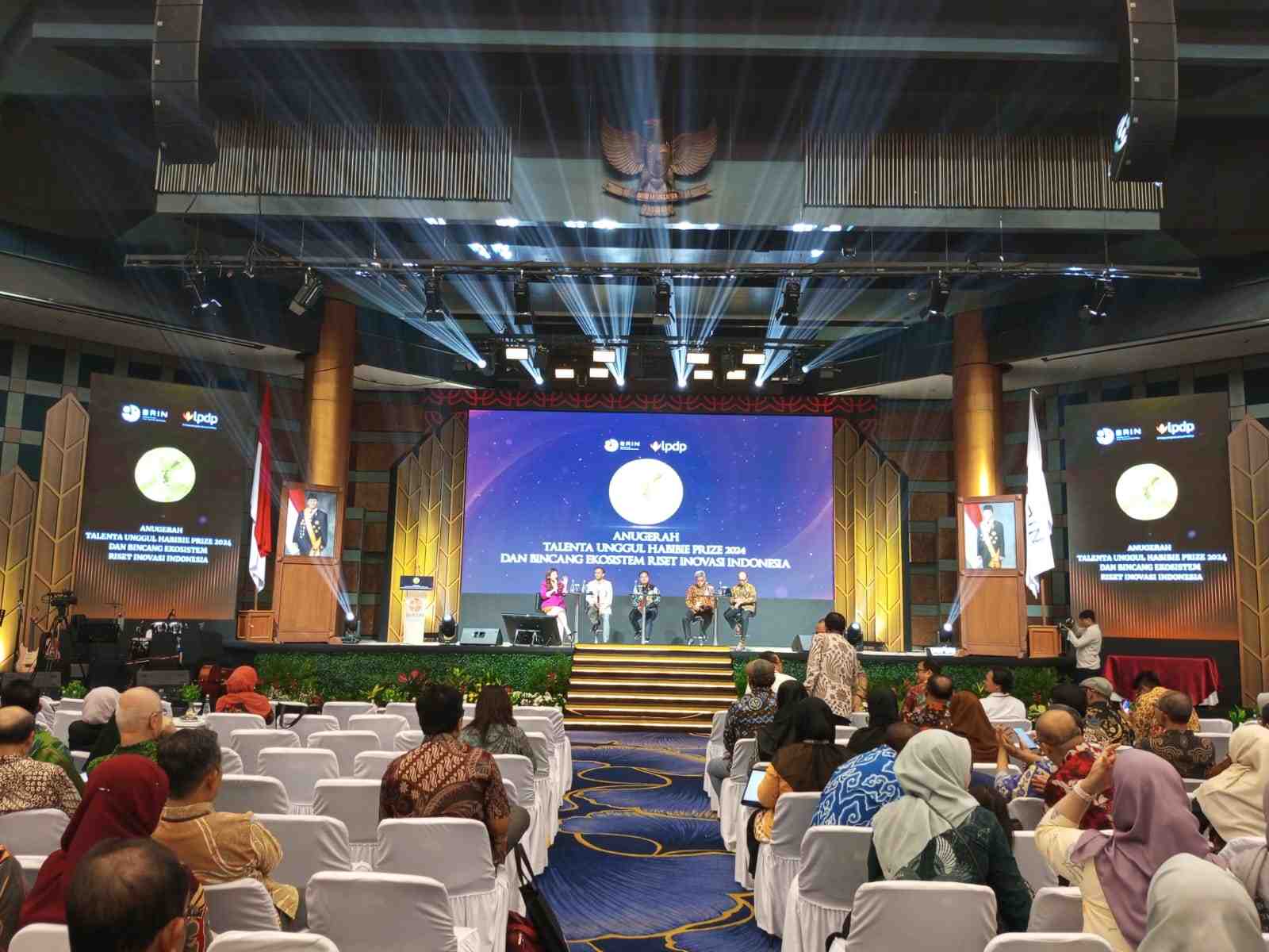 Lima Ilmuwan Terbaik Indonesia Raih Habibie Prize 2024, Apa Saja Prestasinya?
