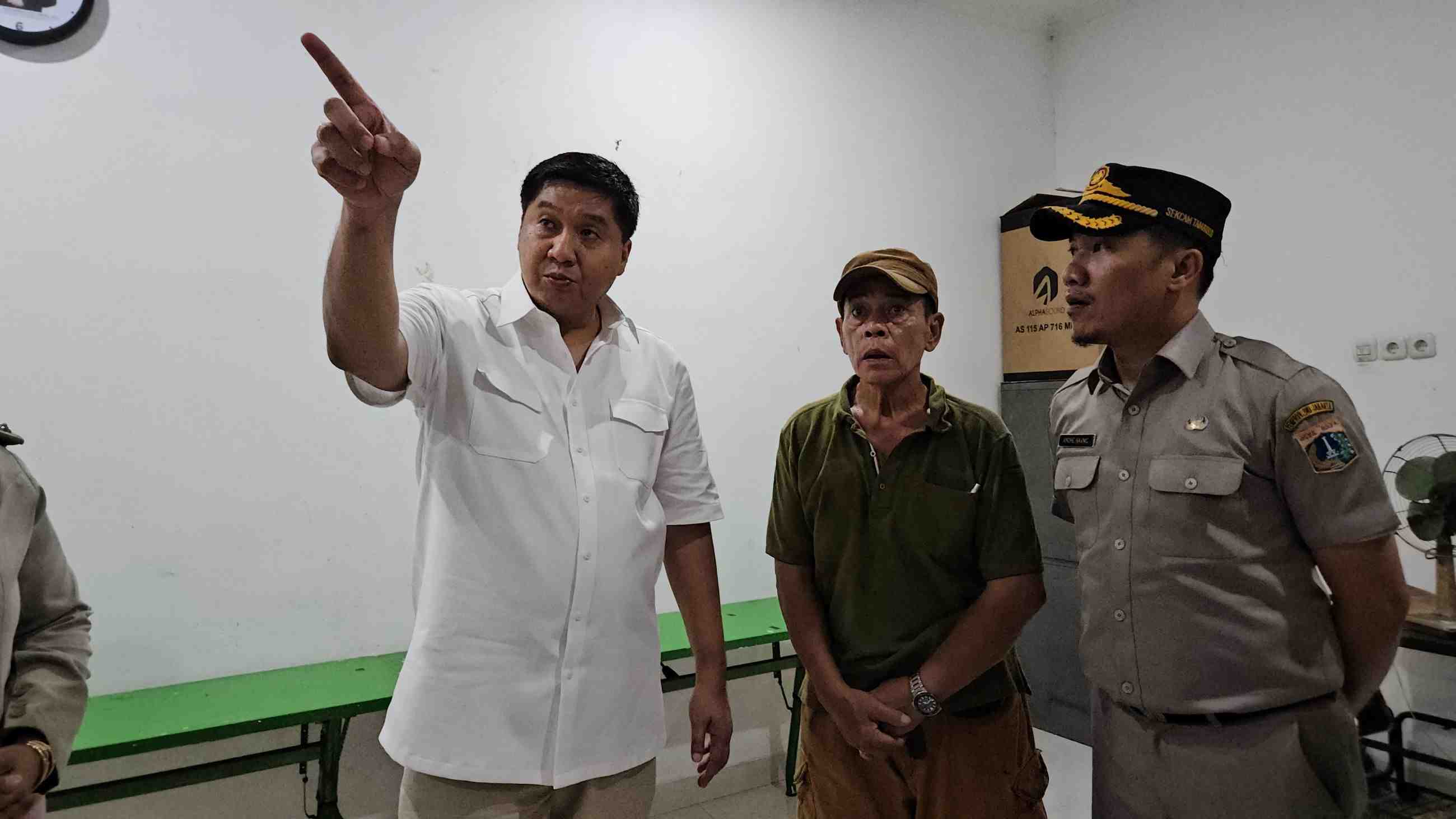 Menteri PKP Renovasi Rumah Lansia di Johar Baru dengan Dana Pribadi