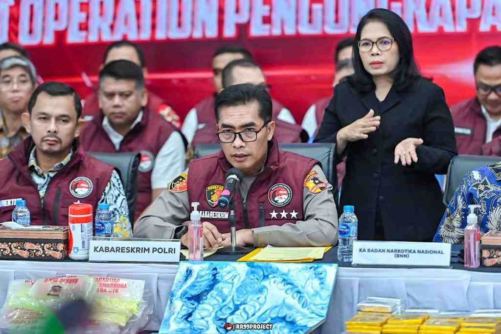 Bareskrim Polri Komitmen Berantas Kampung Narkoba dalam 100 Hari Program Asta Cita