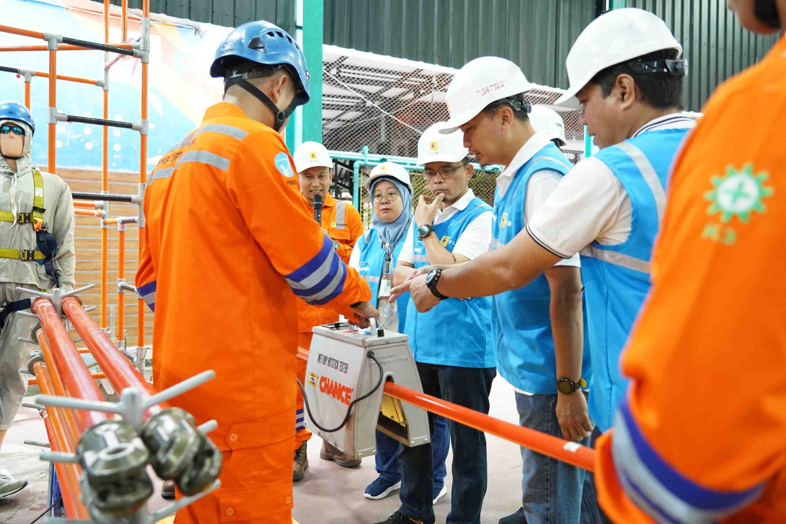 PLN UIT JBM Pantau Infrastruktur Kelistrikan Jelang Nataru