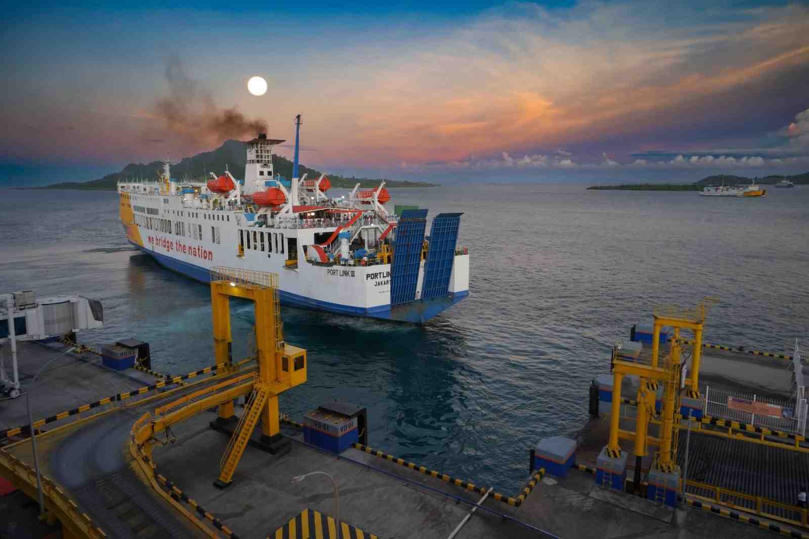 ASDP: Pengguna Jasa Ferry Waspadai Cuaca Ekstrem Jelang Libur Akhir Tahun