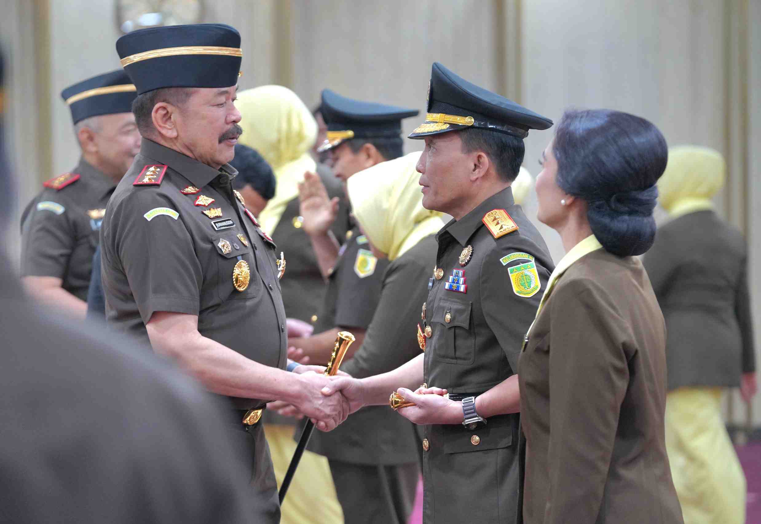 Rudi Margono Dilantik Jadi Jamwas dan Leonard Eben Ezer sebagai Kabadiklat Kejaksaan