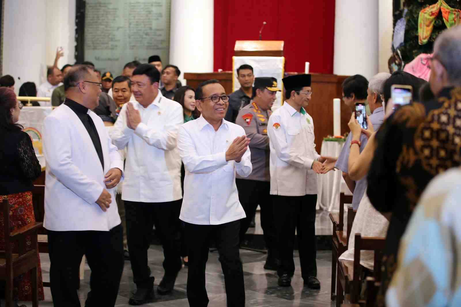 Menko PMK Pratikno Pastikan Ibadah Natal 2024 Aman dan Nyaman