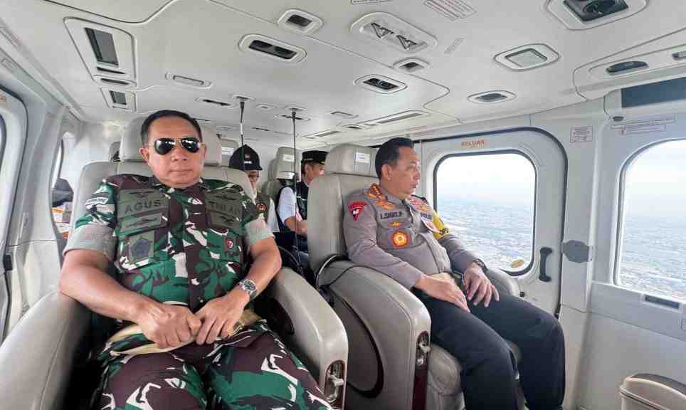 Pantau Jalur Mudik via Udara, Kapolri Pastikan Lalu Lintas Libur Nataru Lancar