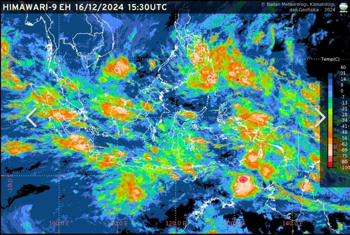 BMKG: Ada Potensi Banjir - Tanah Longsor hingga Gelombang Tinggi di Jatim dan Bali