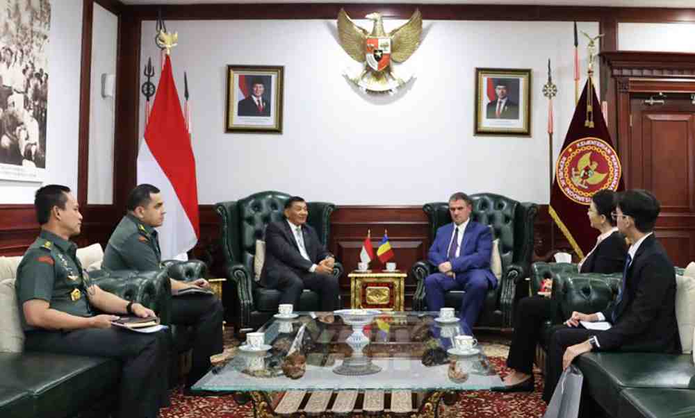 Menhan Terima Kunjungan Dubes Rumania, Bahas Kerja Sama Pertahanan