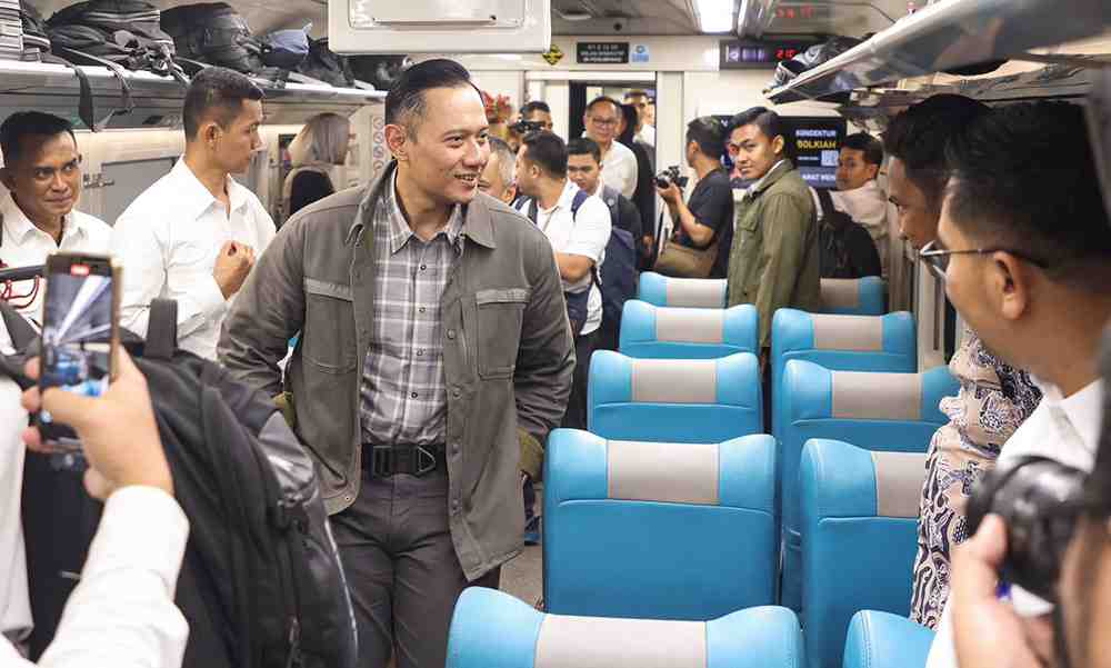 Pemerintah Mulai Uji Coba Kereta Api Langsung Jakarta-Yogyakarta untuk Nataru 2024