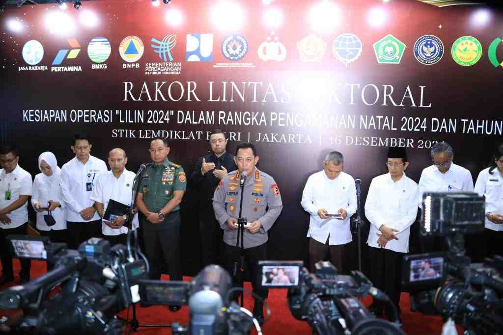 Personel Gabungan Amankan 61 Ribu Lokasi Ibadah dan Rekreasi saat Libur Nataru