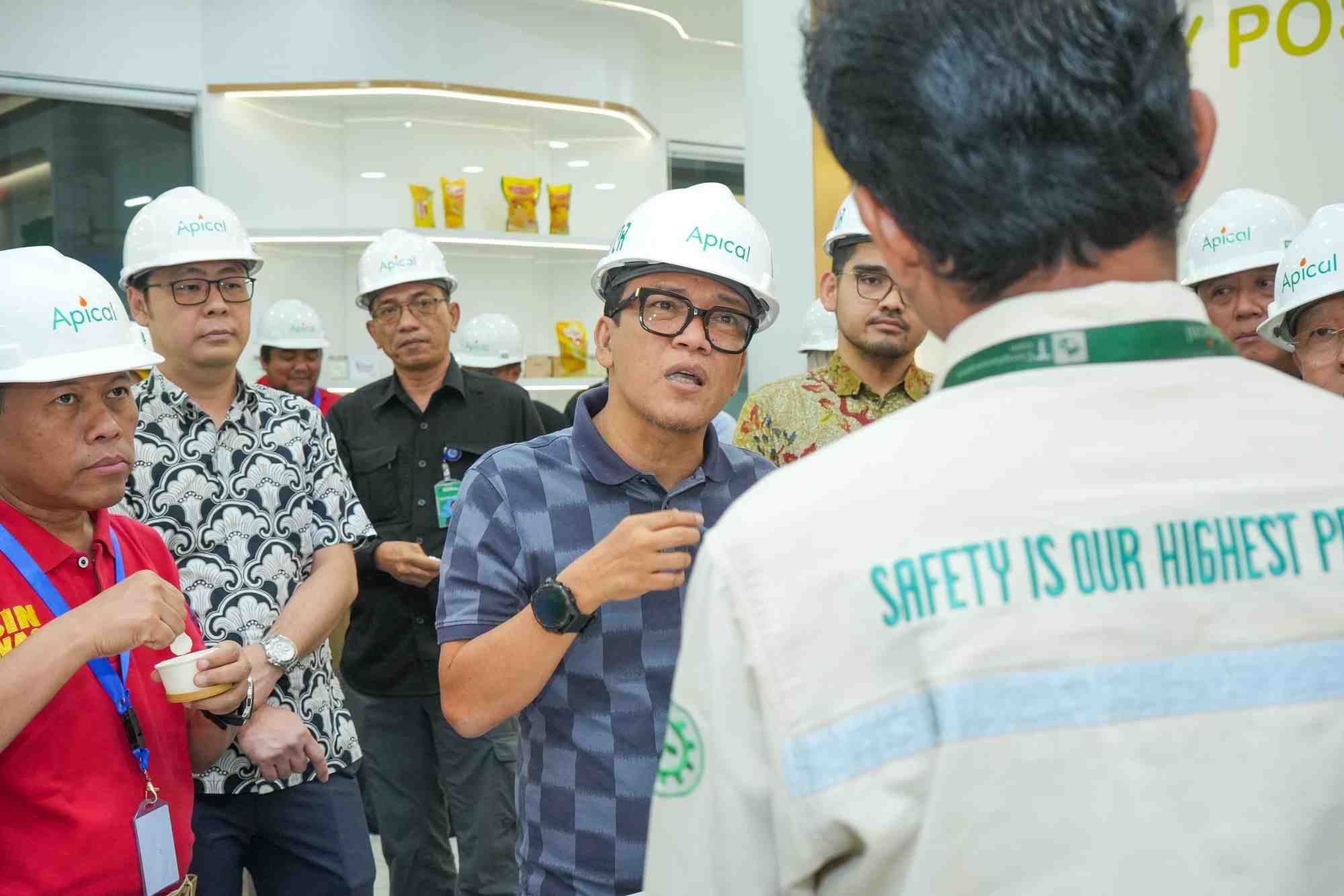 Wamenaker Inspeksi Operasi Industri Marunda, Pastikan Hak Pekerja Terpenuhi selama Nataru 2024/2025