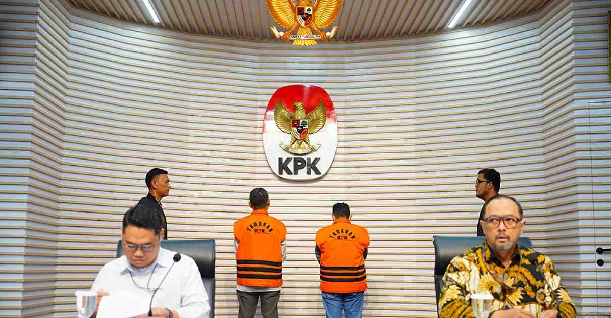 KPK Tahan Bupati dan Kepala Bidang PUPP Situbondo Terkait Korupsi Dana PEN