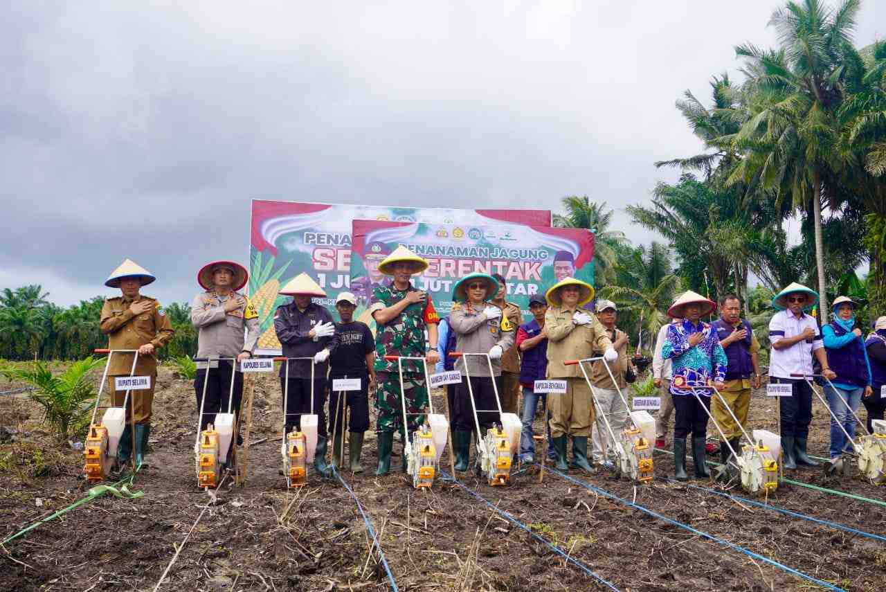 Kapolda Bengkulu Luncurkan Penanaman Jagung Serentak 1 Juta Hektar di Kabupaten Seluma