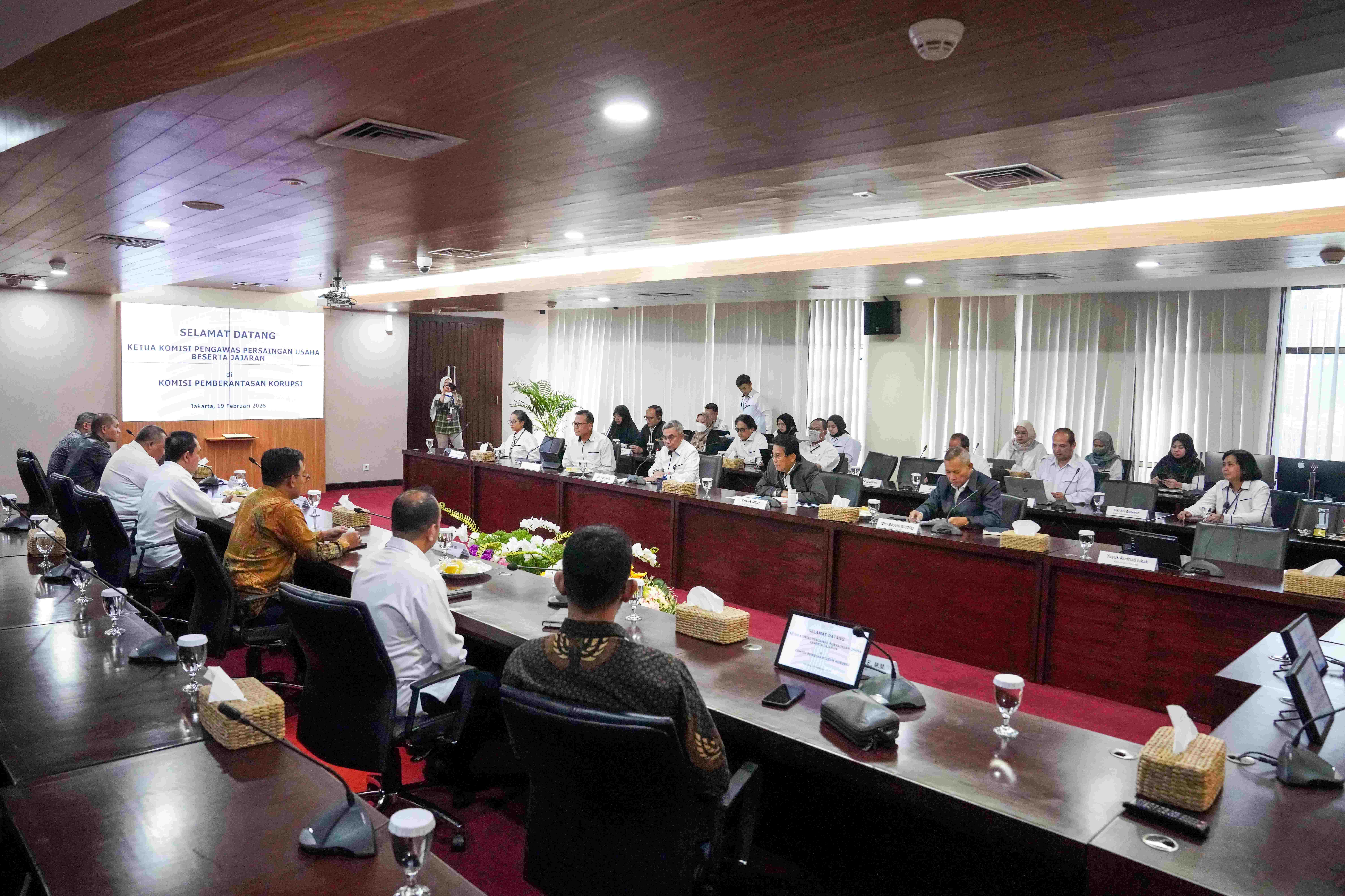 Kerja Sama KPK dan KPPU Ditingkatkan untuk Mencegah Korupsi lewat Pertukaran Data